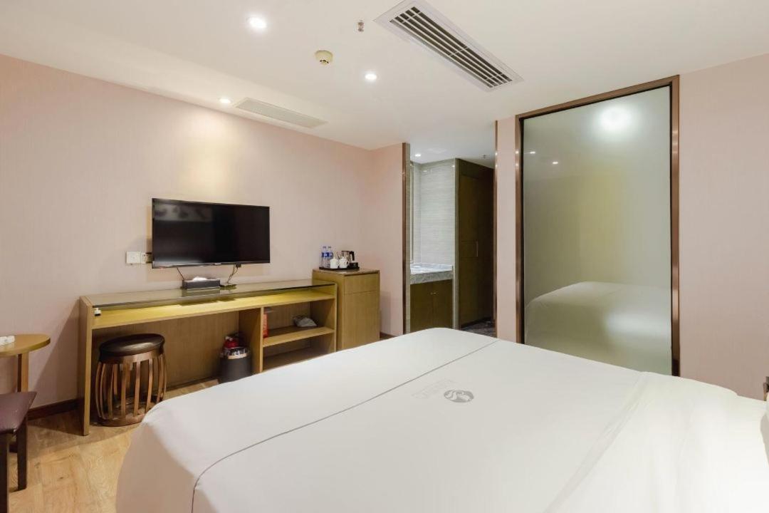 Lnsail Hotel Shenzhen Luohu Port Railway Station Esterno foto