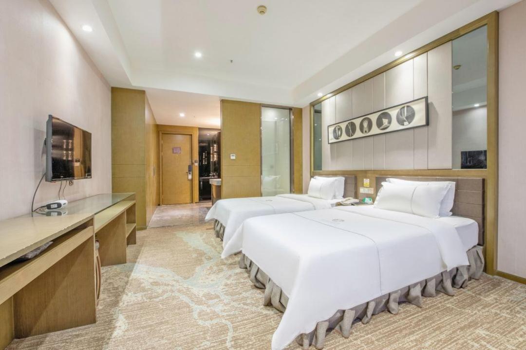 Lnsail Hotel Shenzhen Luohu Port Railway Station Esterno foto