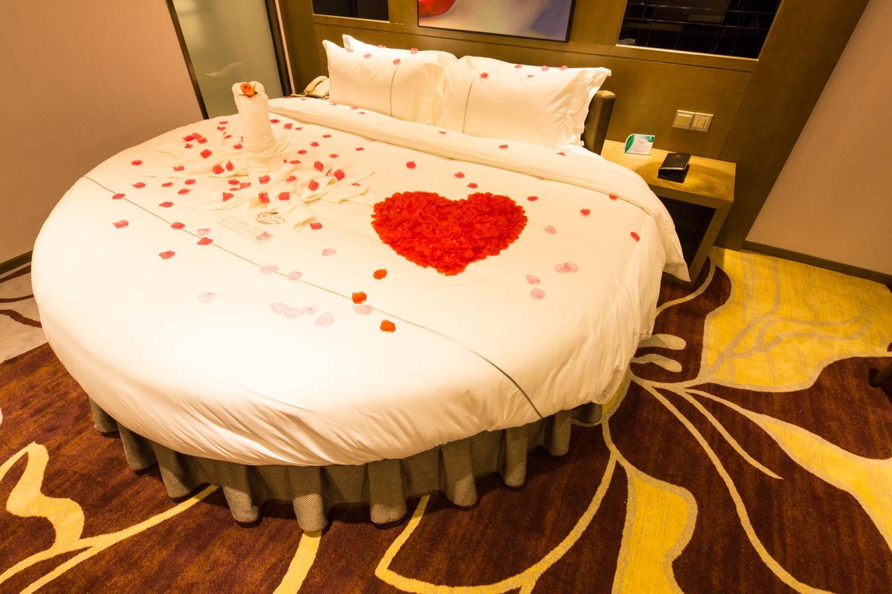 Lnsail Hotel Shenzhen Luohu Port Railway Station Esterno foto