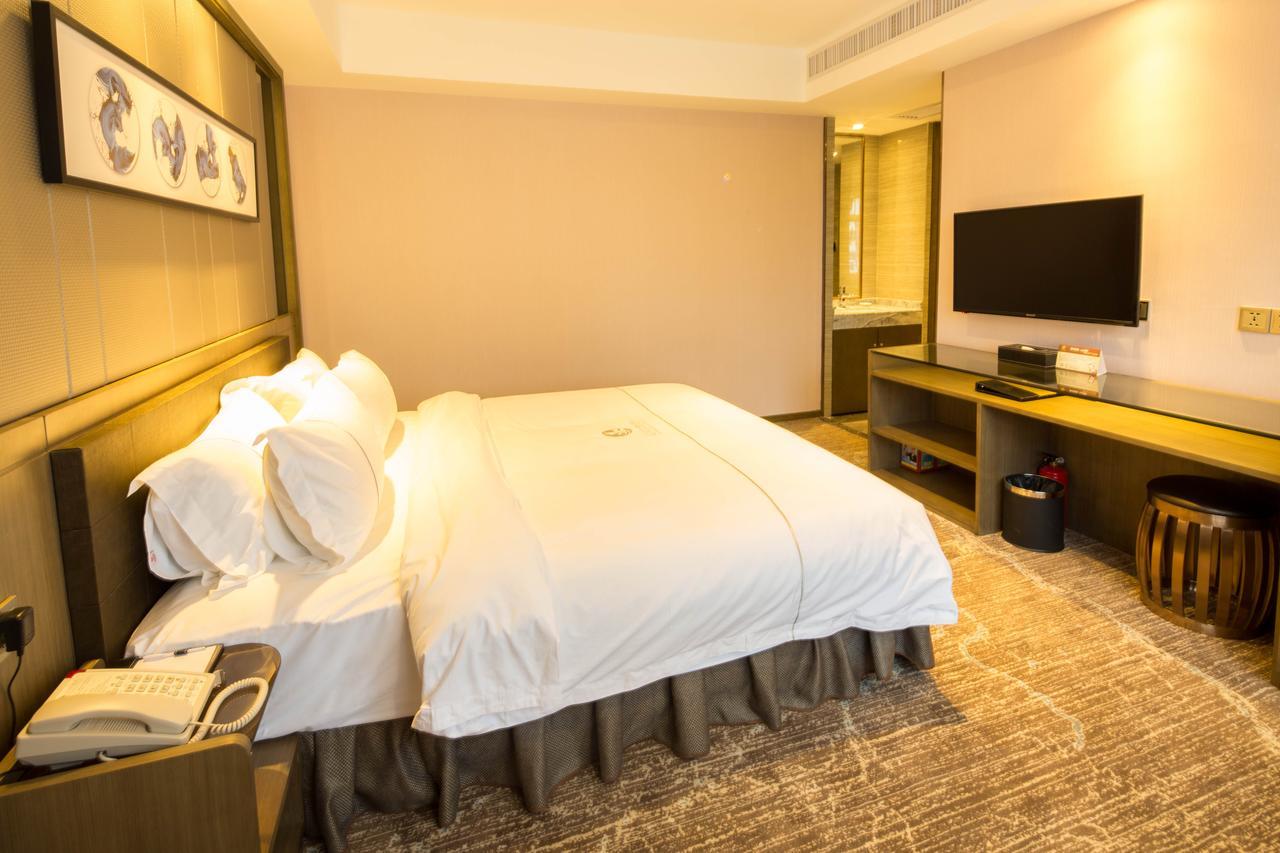 Lnsail Hotel Shenzhen Luohu Port Railway Station Esterno foto