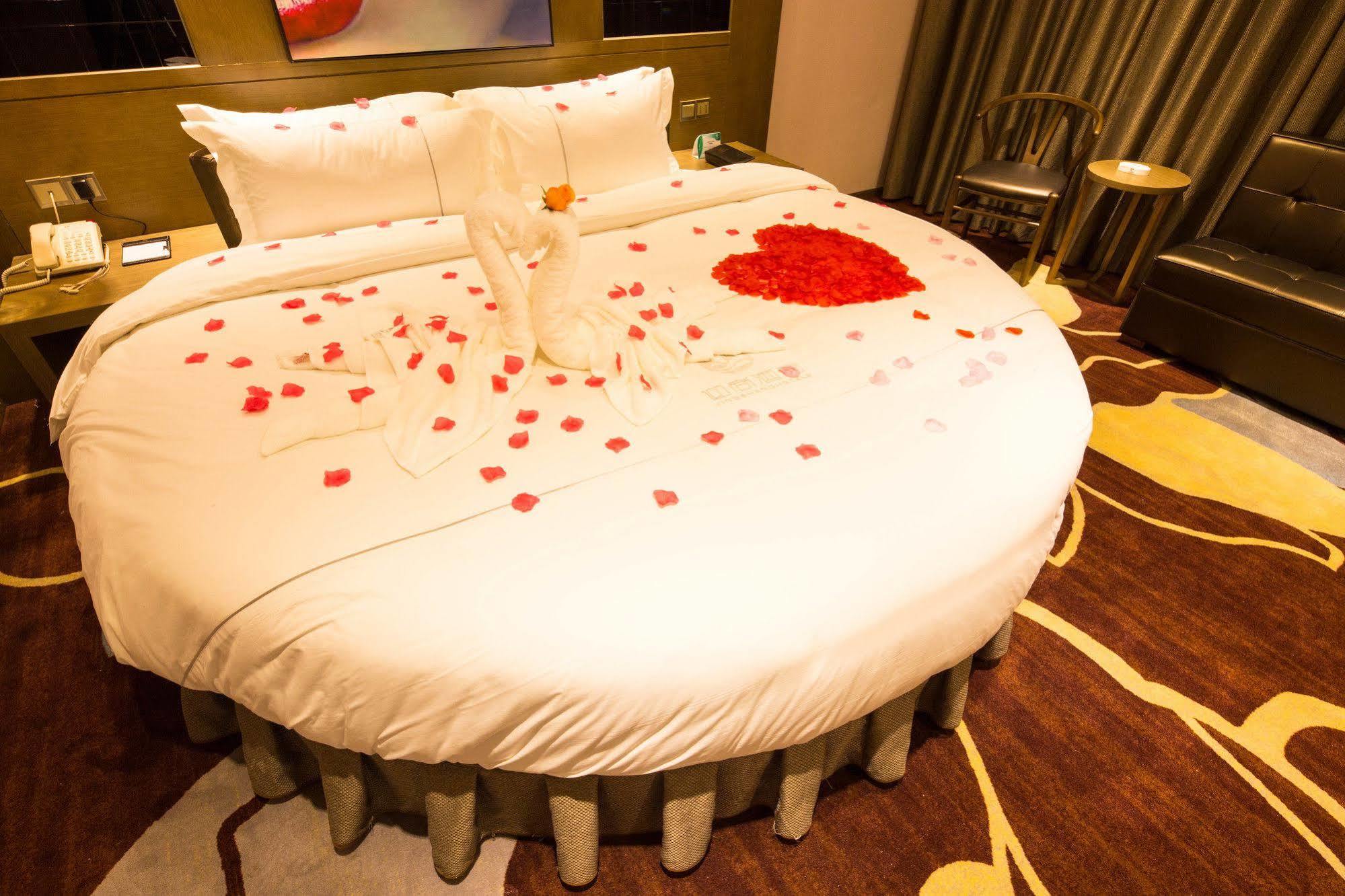 Lnsail Hotel Shenzhen Luohu Port Railway Station Esterno foto