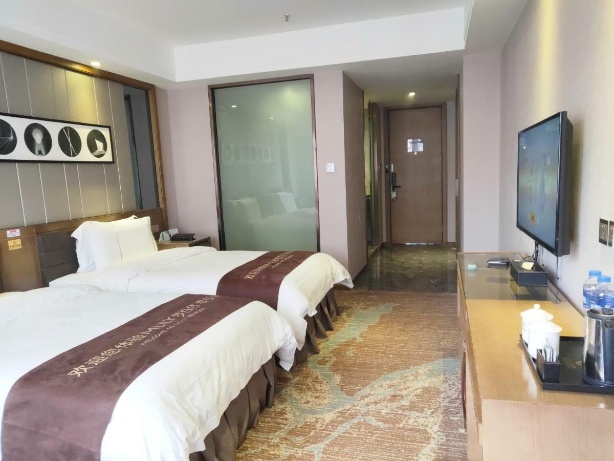 Lnsail Hotel Shenzhen Luohu Port Railway Station Esterno foto